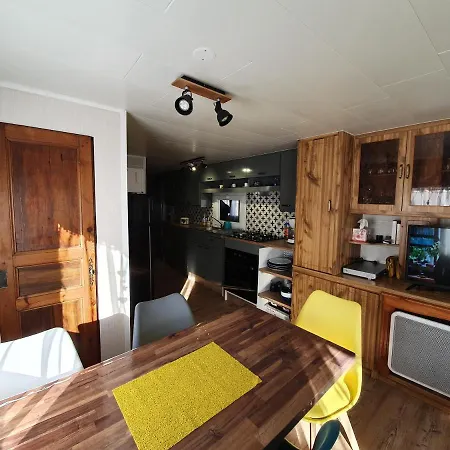 Holiday Route De Murol Tatil Evi *
